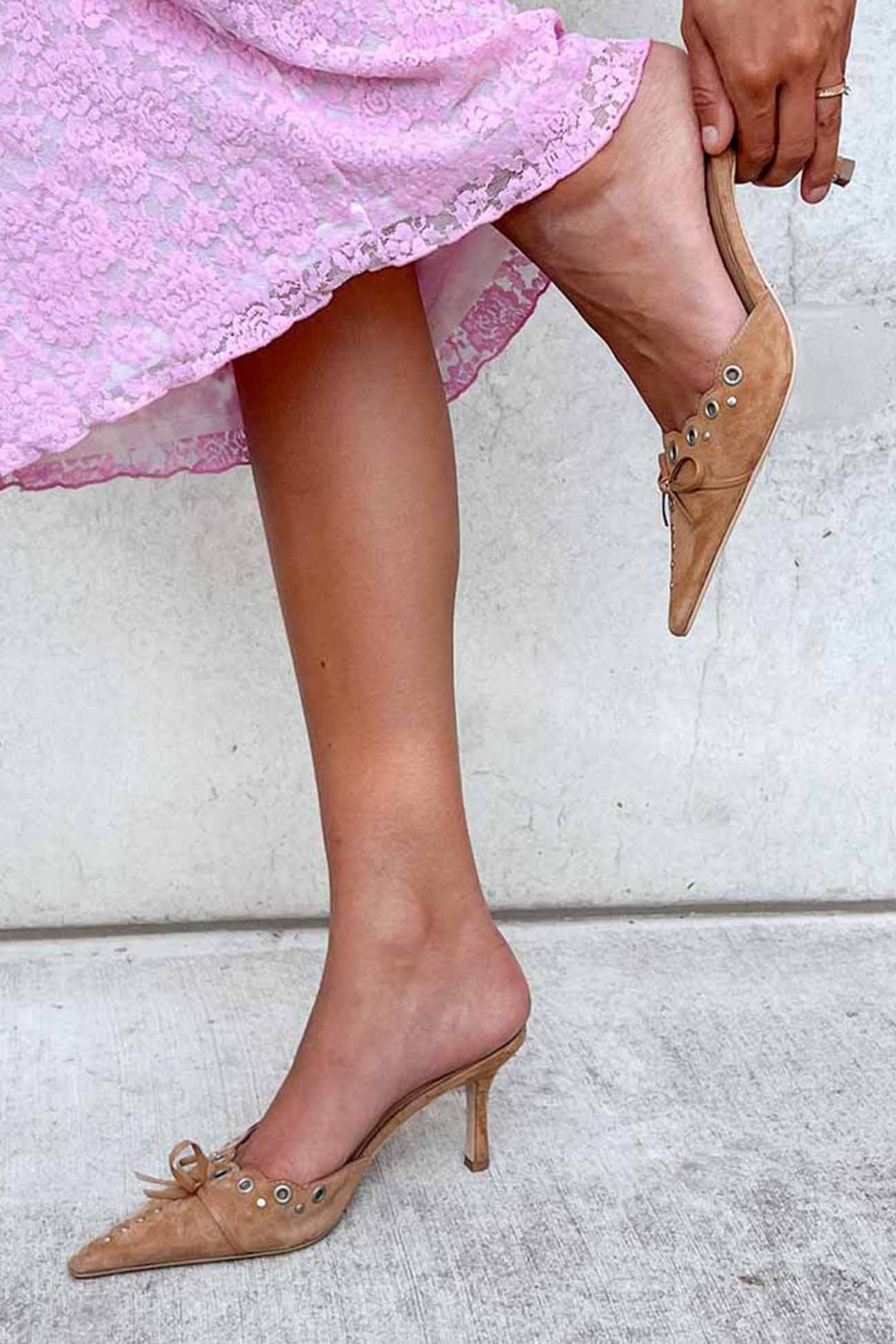 Suede Point Toe Bow Hollow Mule Pumps