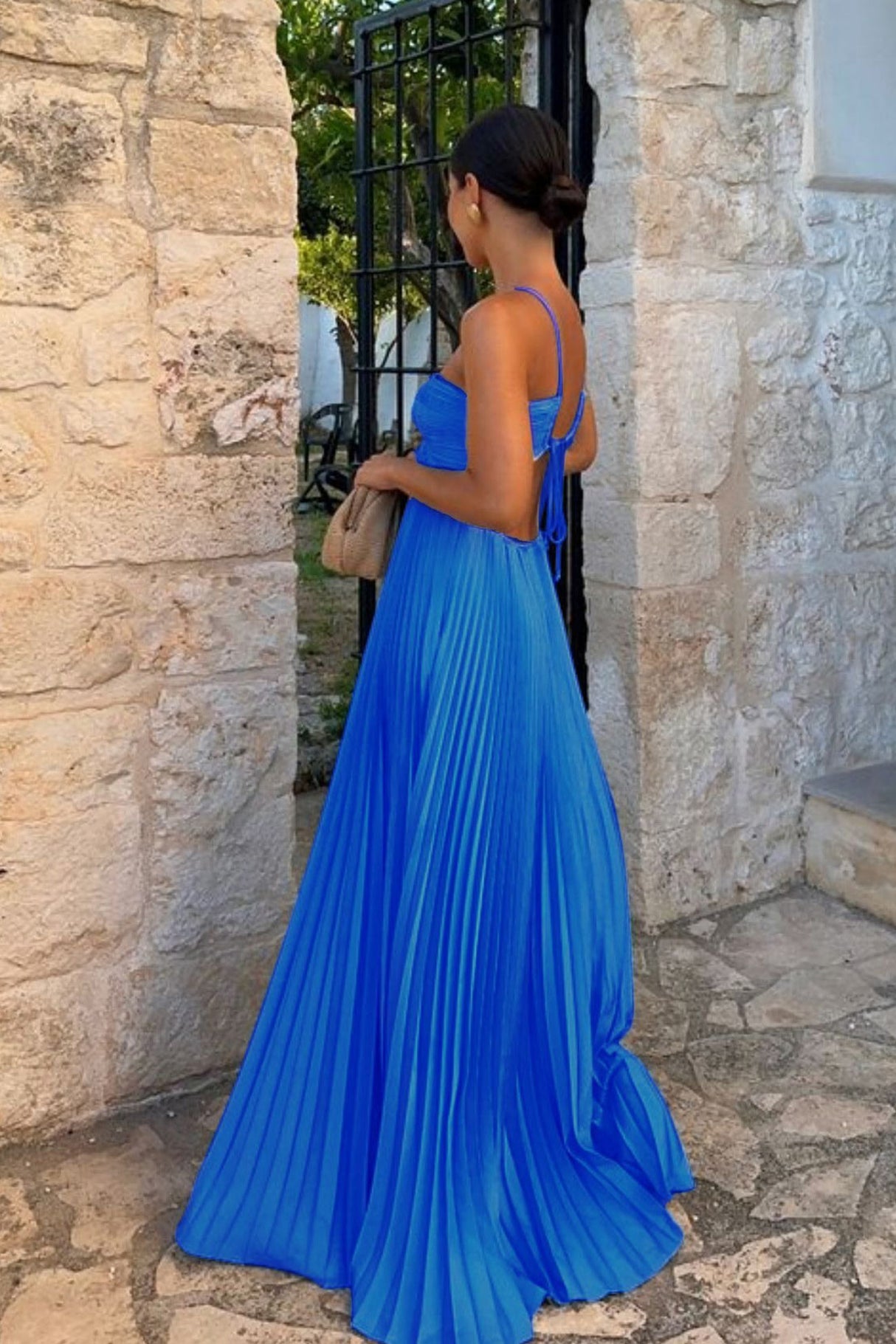 Arolora Halterneck Cutout Pleated Maxi Dress