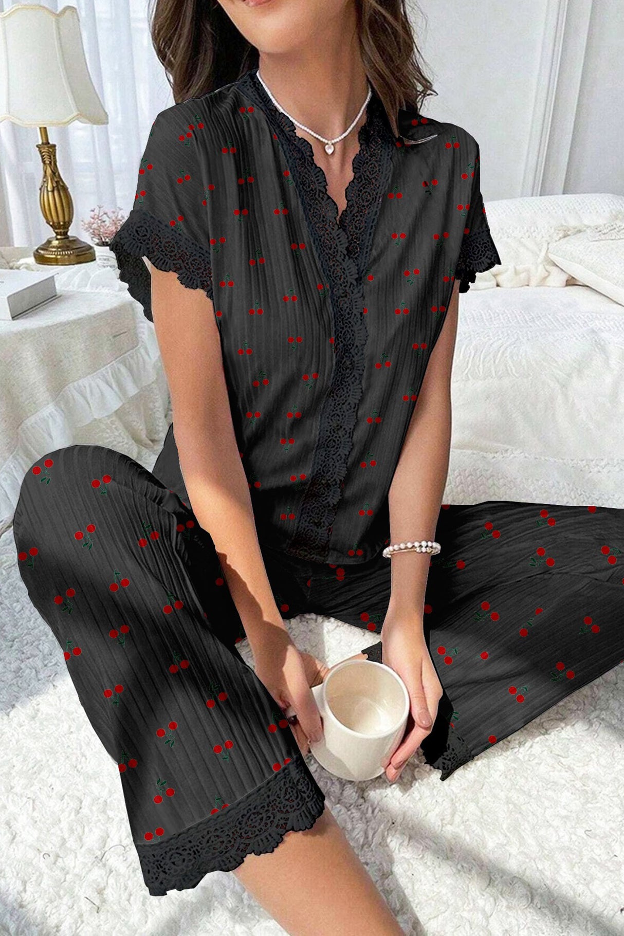 Arolora Lace Stitching Short-Sleeved Printed Loungewear