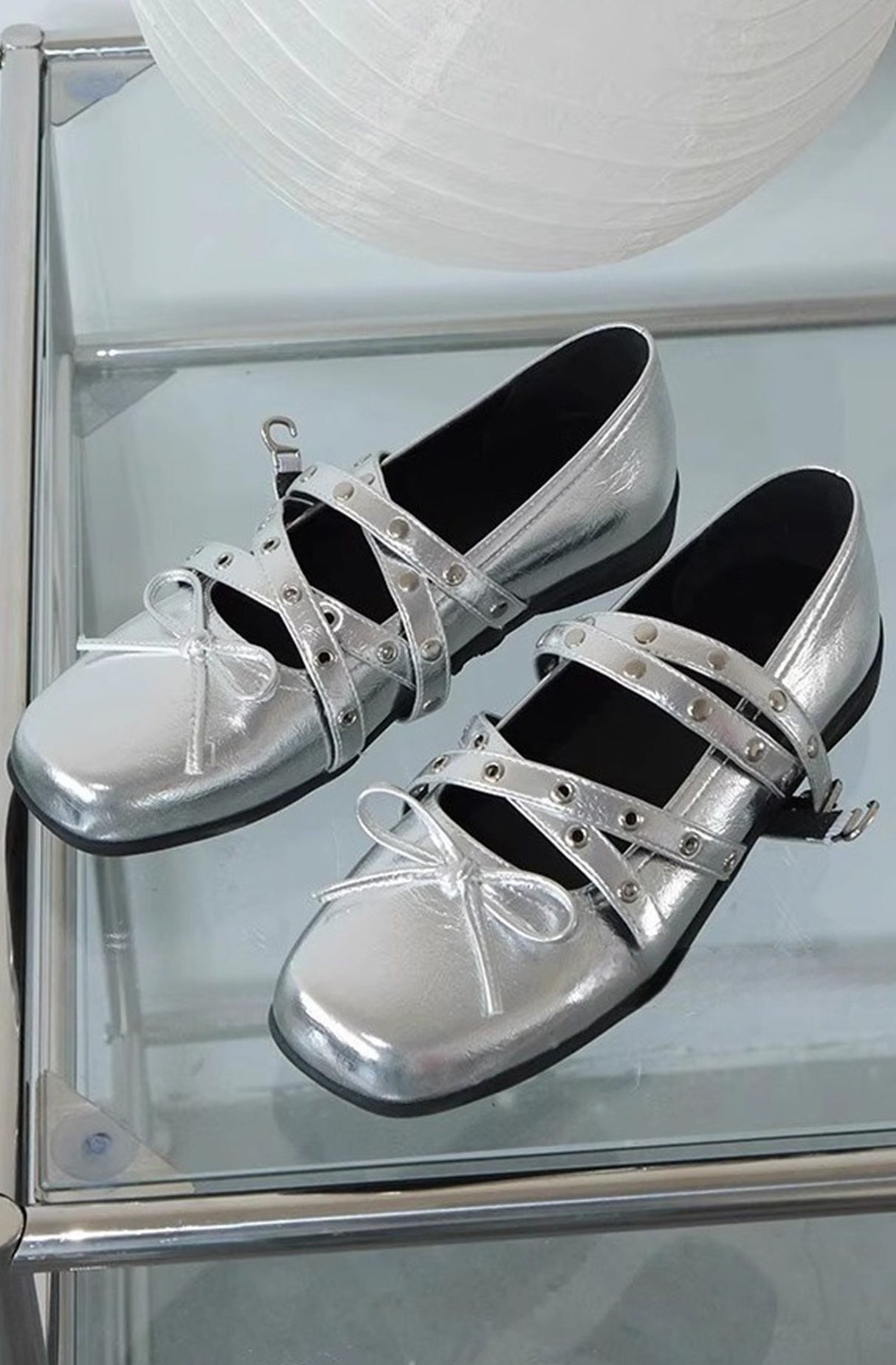 Bowknot Rivet Leather Ballet Flat