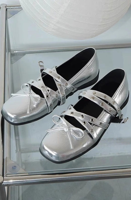 Bowknot Rivet Leather Ballet Flat