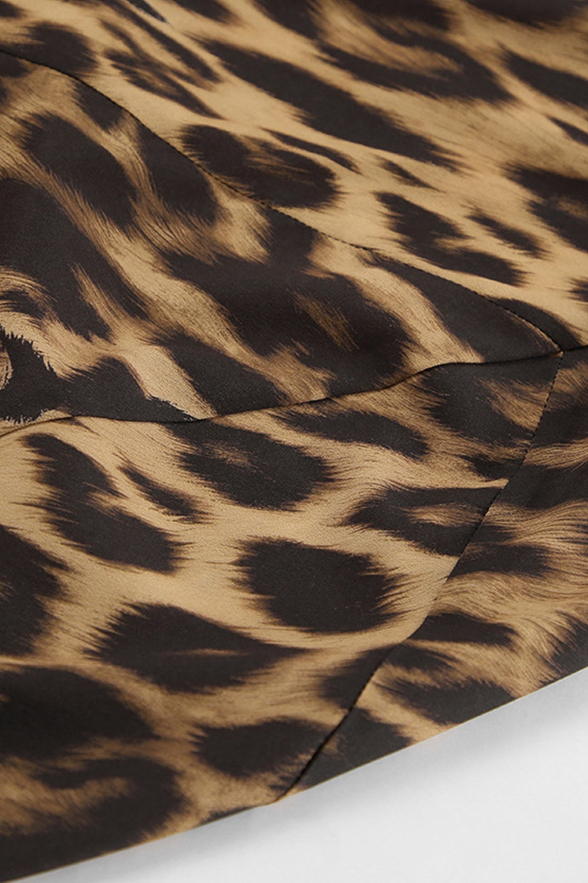 Arolora chiffon-leopard-print-fishtail-midi-skirt