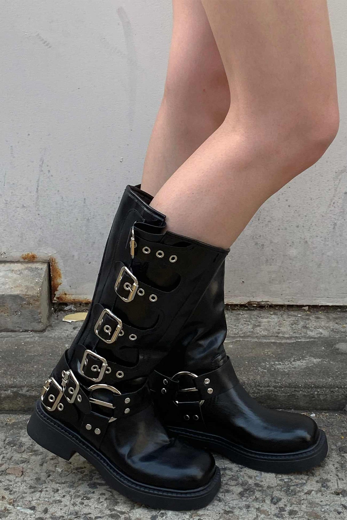 Arolora Chunky Heel Buckle Moto Boots