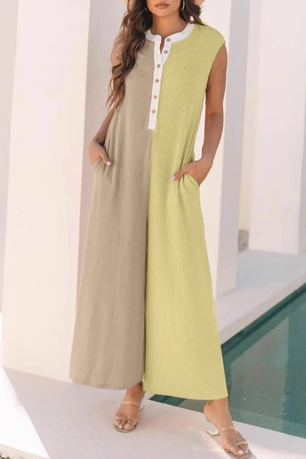 Arolora Contrast Color Sleeveless Jumpsuits