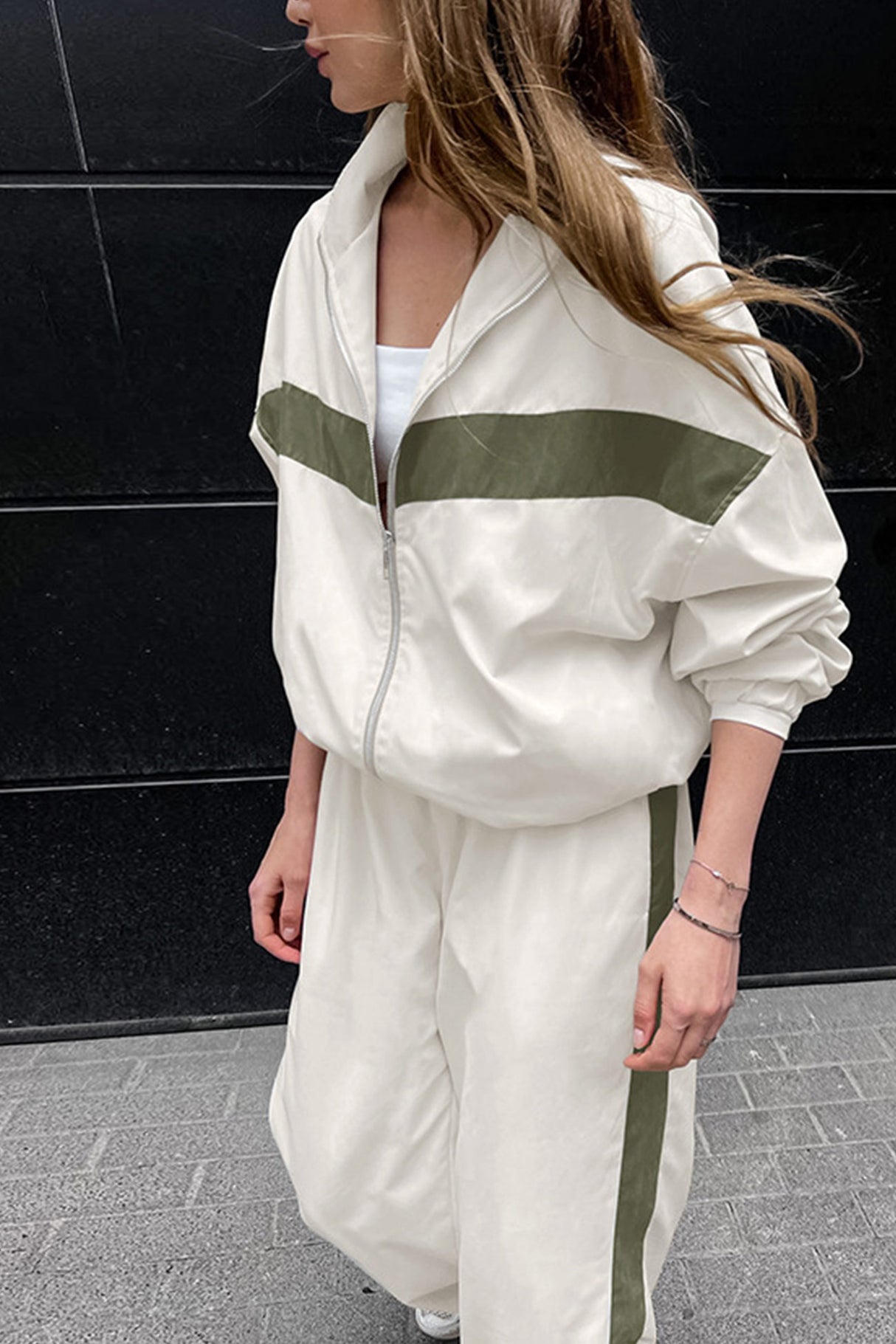 Contrast Stand Neck Tracksuits