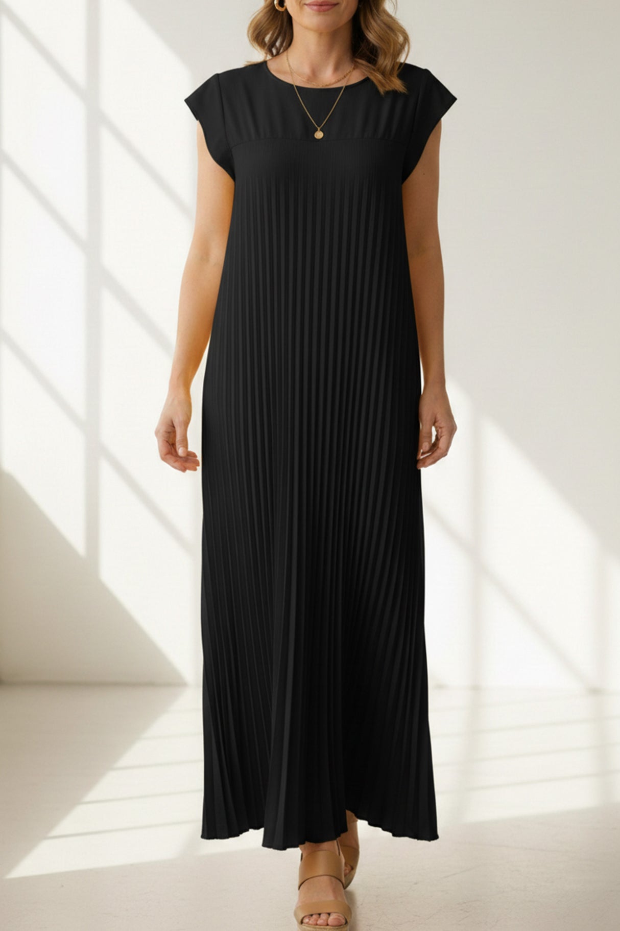 Crew Neck Cap Sleeve Pleated Dress