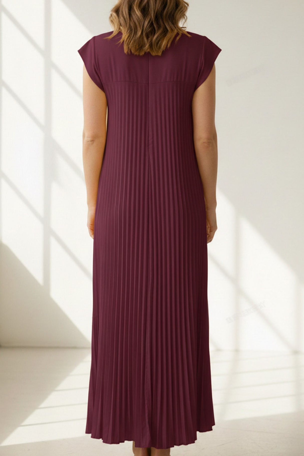 Crew Neck Cap Sleeve Pleated Dress