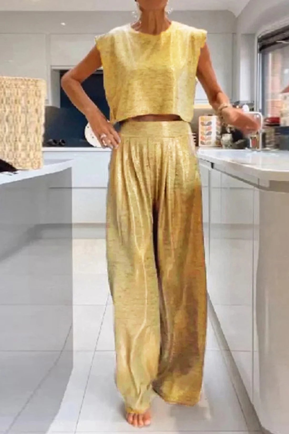 Arolora Glossy Vest Wide Leg Pants Set