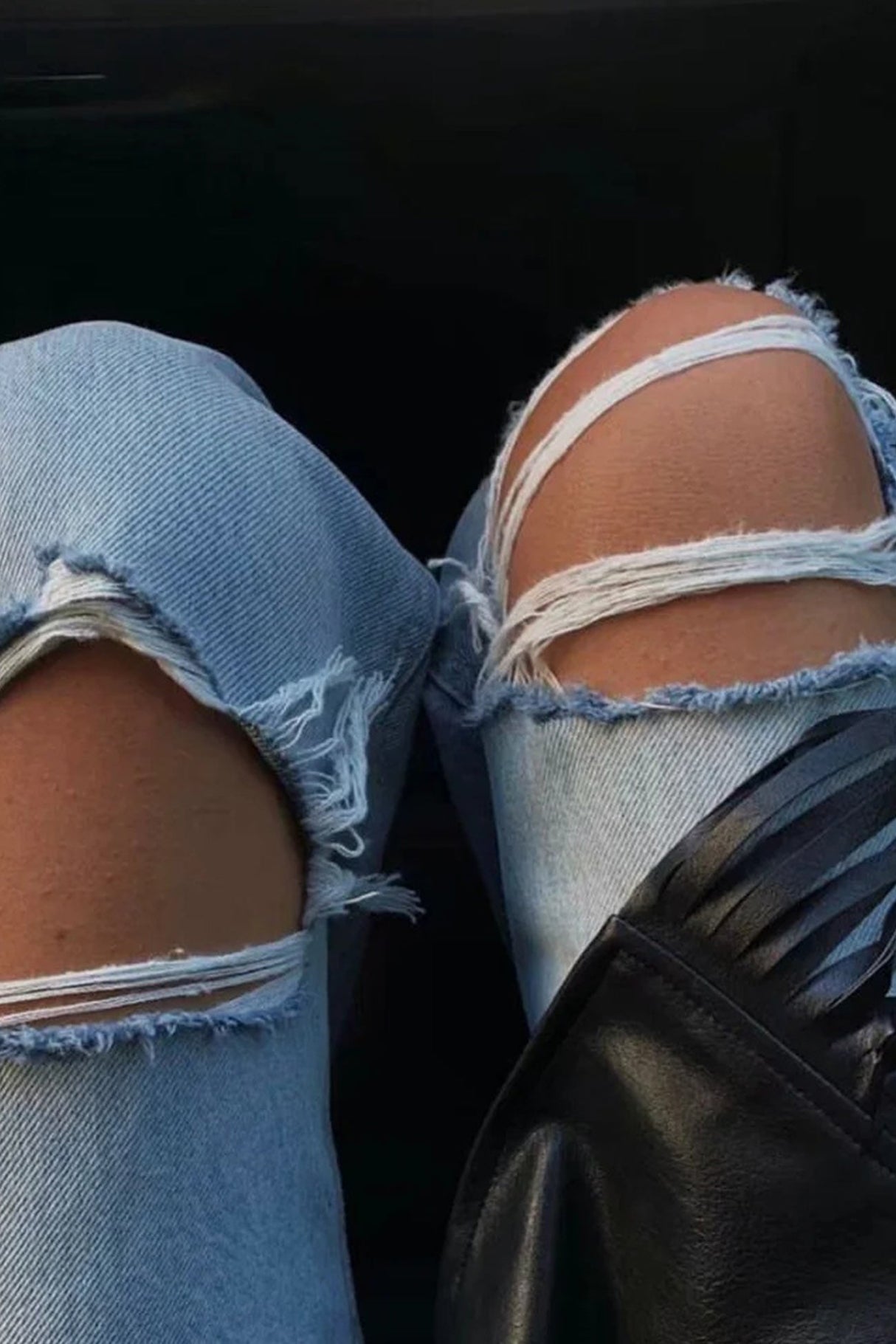 Arolora high-waist-distressed-flare-jeans