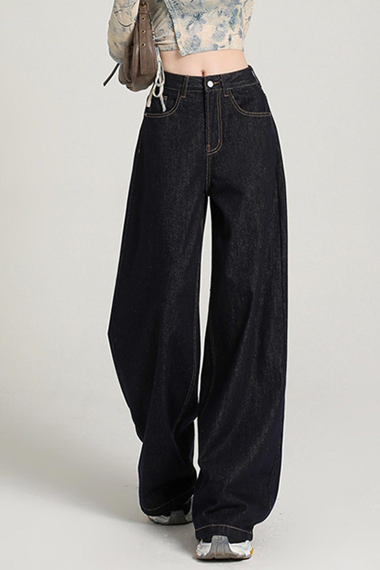 Arolora loose-high-rise-wide-leg-jeans