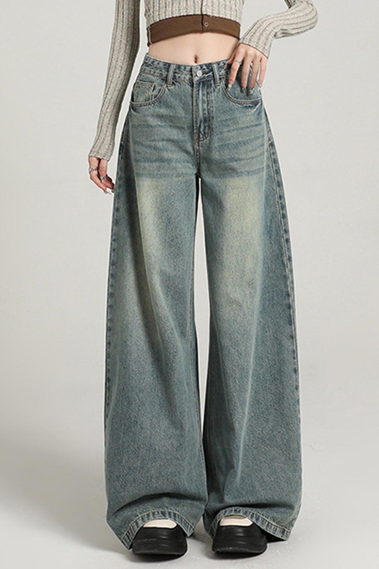 Arolora loose-high-rise-wide-leg-jeans