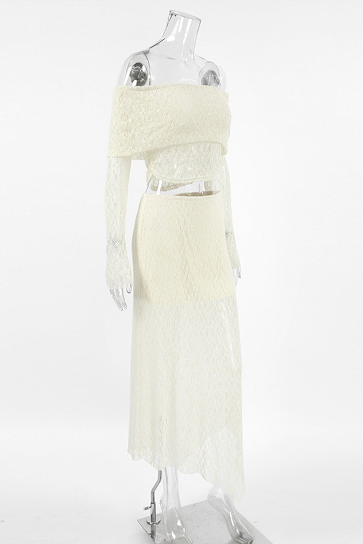 Arolora lace-boat-neck-crop-top-skirt-suits