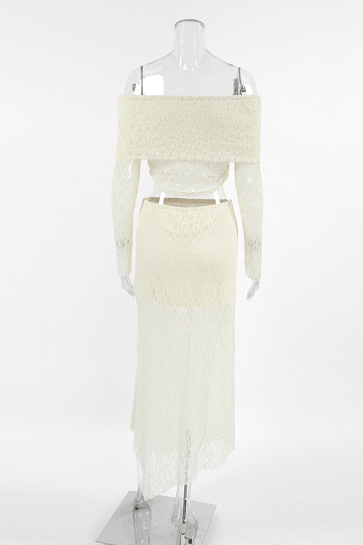 Arolora lace-boat-neck-crop-top-skirt-suits