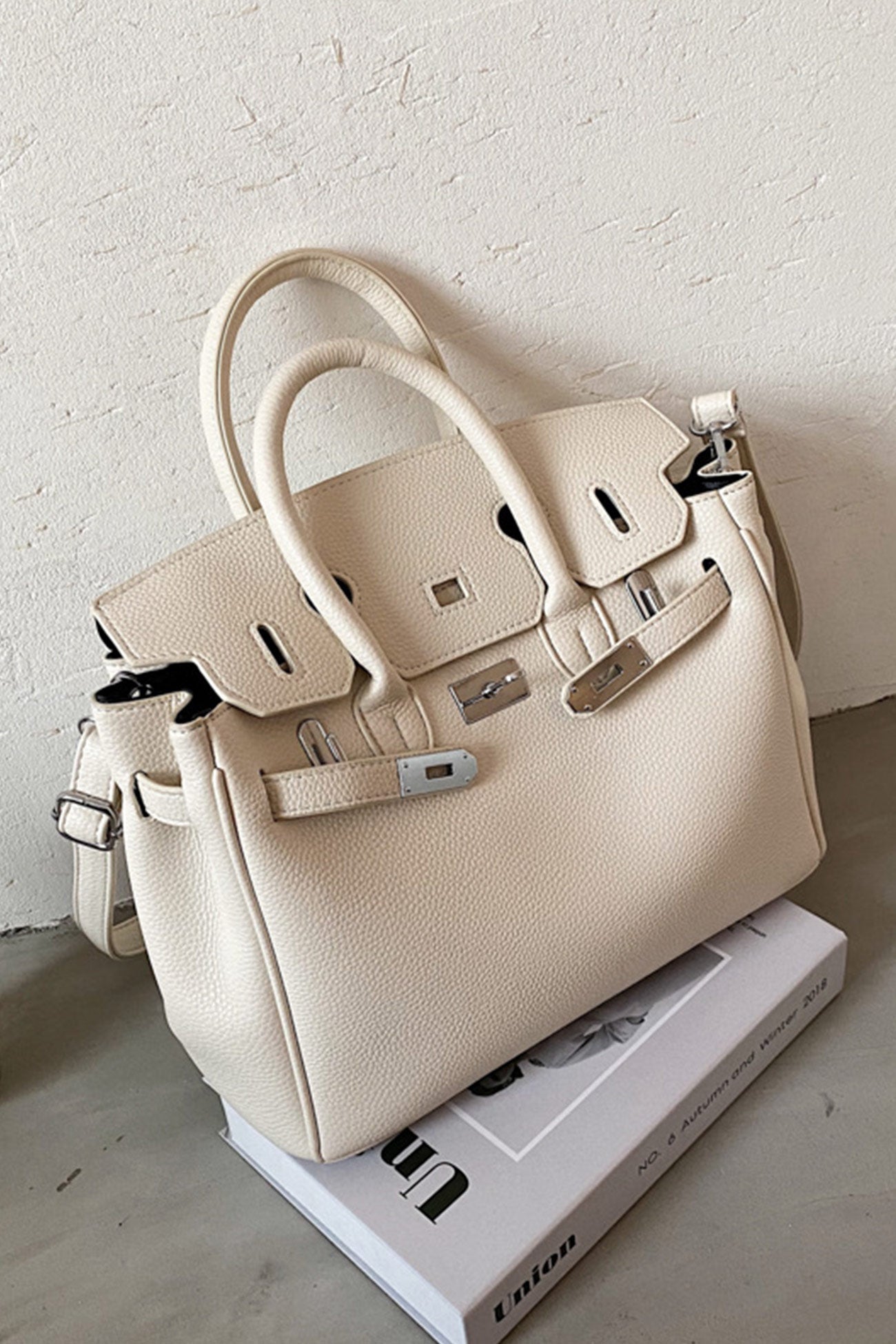 Arolora metal-buckle-solid-tote-bag