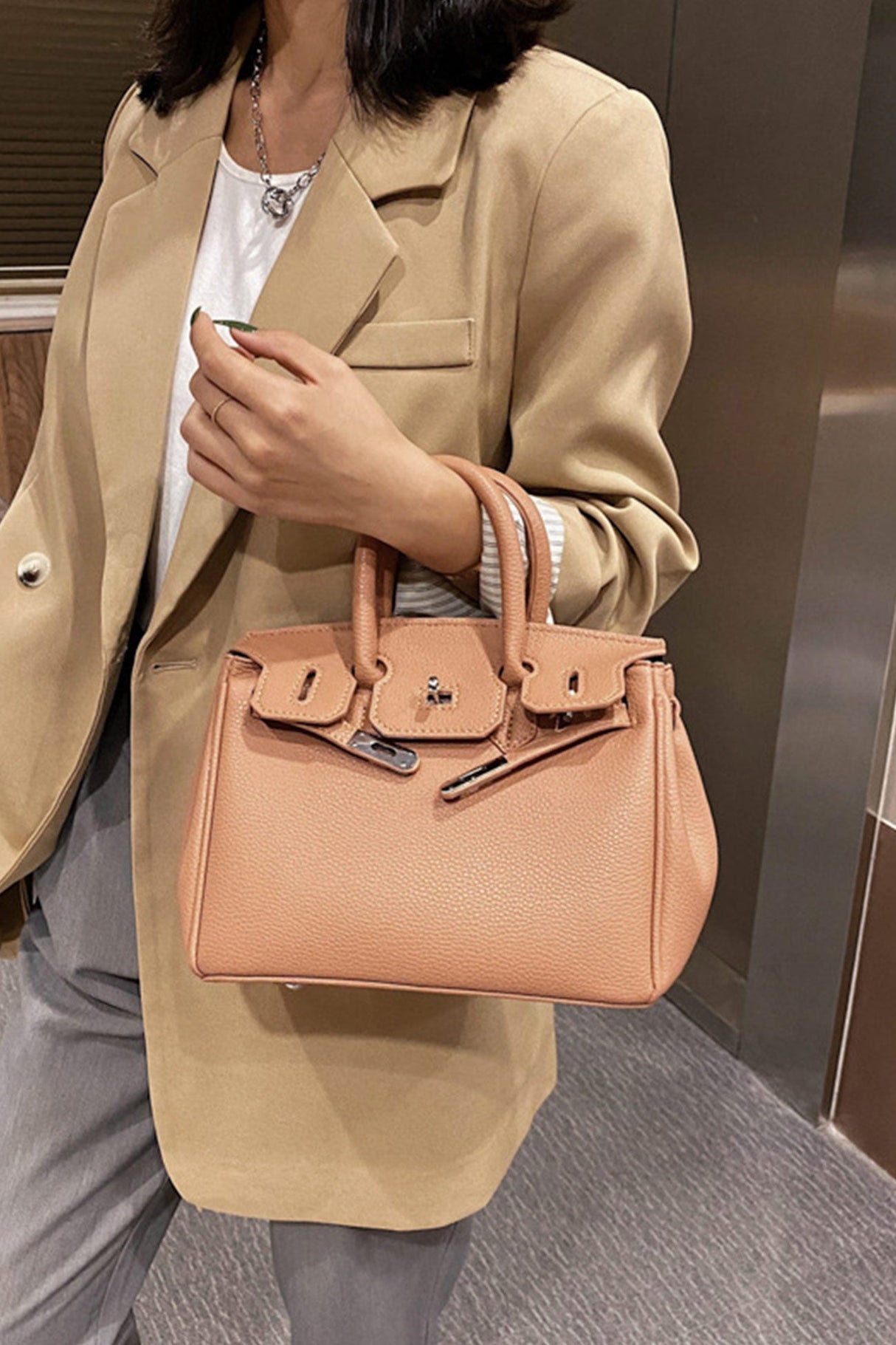 Arolora metal-buckle-solid-tote-bag