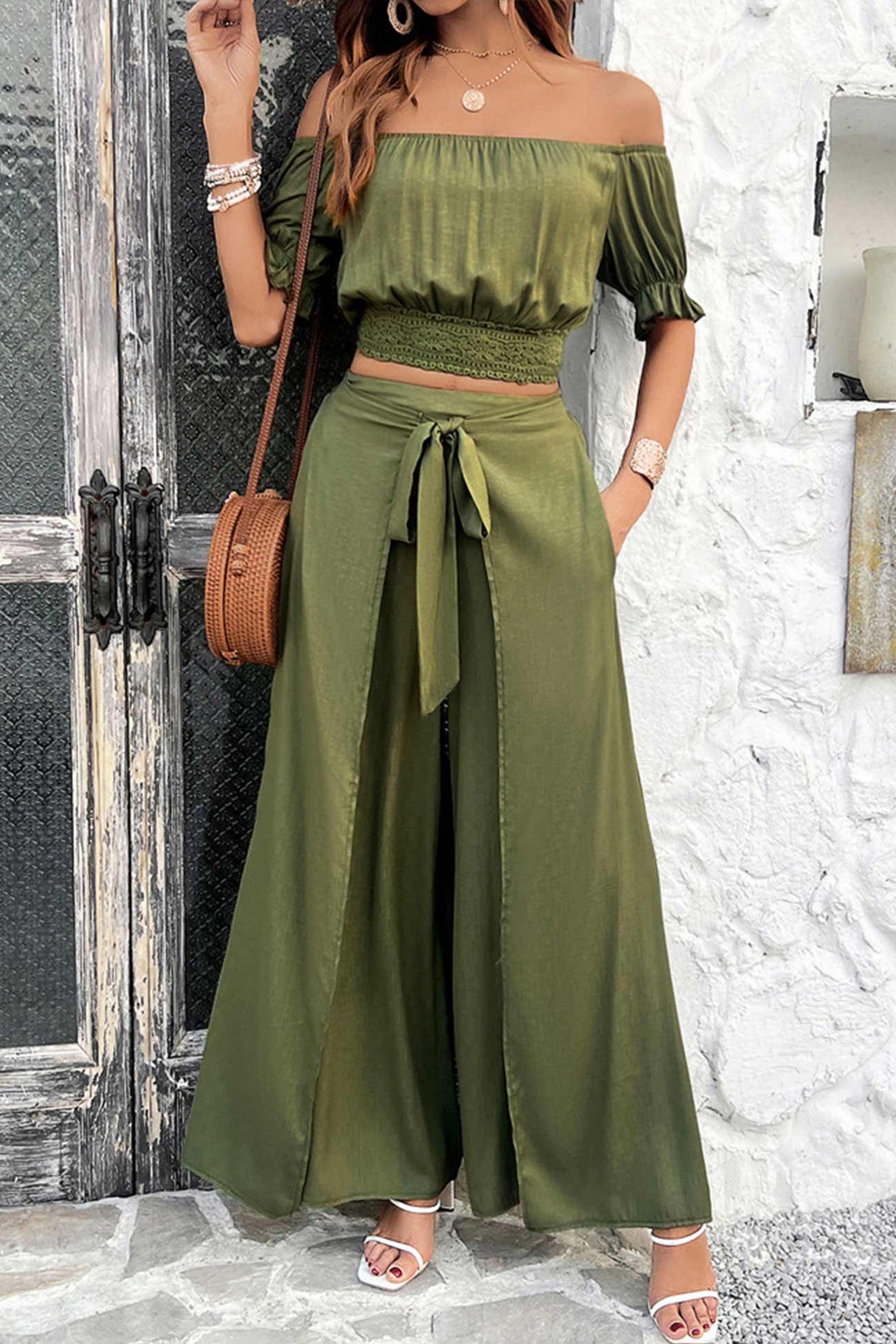 Arolora off-shoulder-crop-top-tie-up-pants-suits