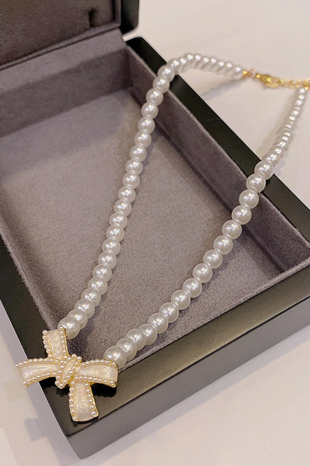 Pearl Bow Necklace