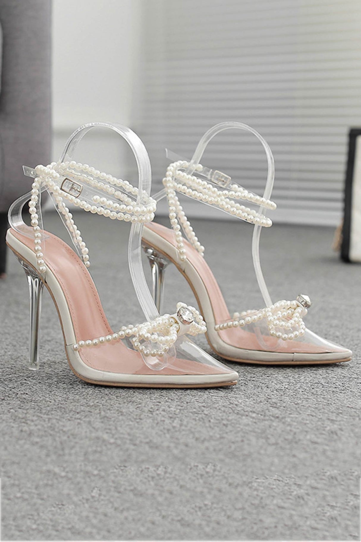 Arolora Pearl Bow Pointed High Heels