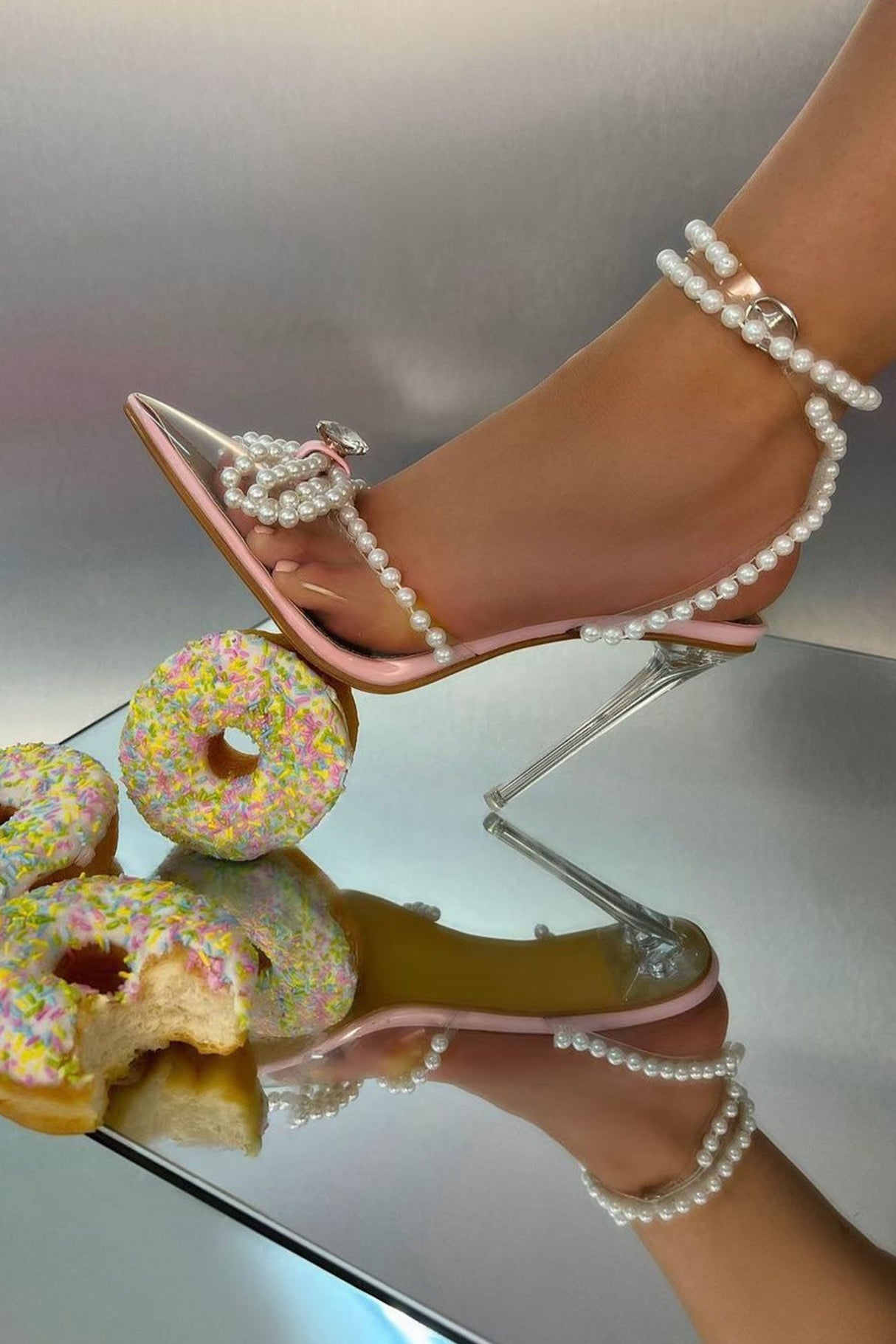 Arolora Pearl Bow Pointed High Heels