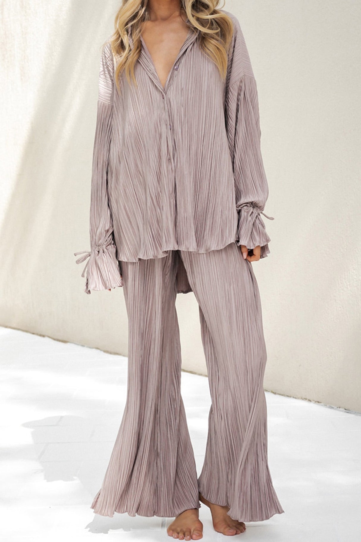 Arolora pleated-blouse-slit-long-pants-set