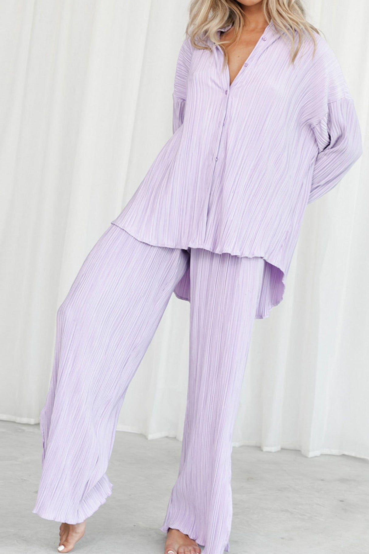 Arolora pleated-blouse-slit-long-pants-set