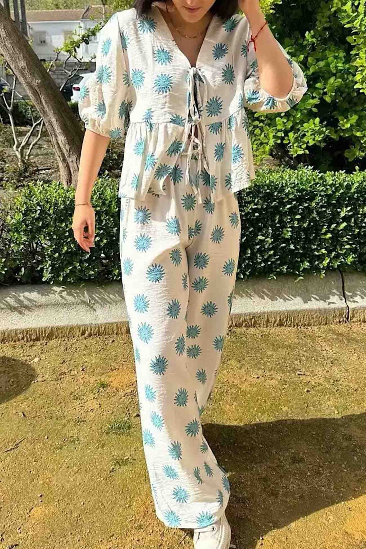 Arolora printed-lace-up-tops-wide-leg-pants-set