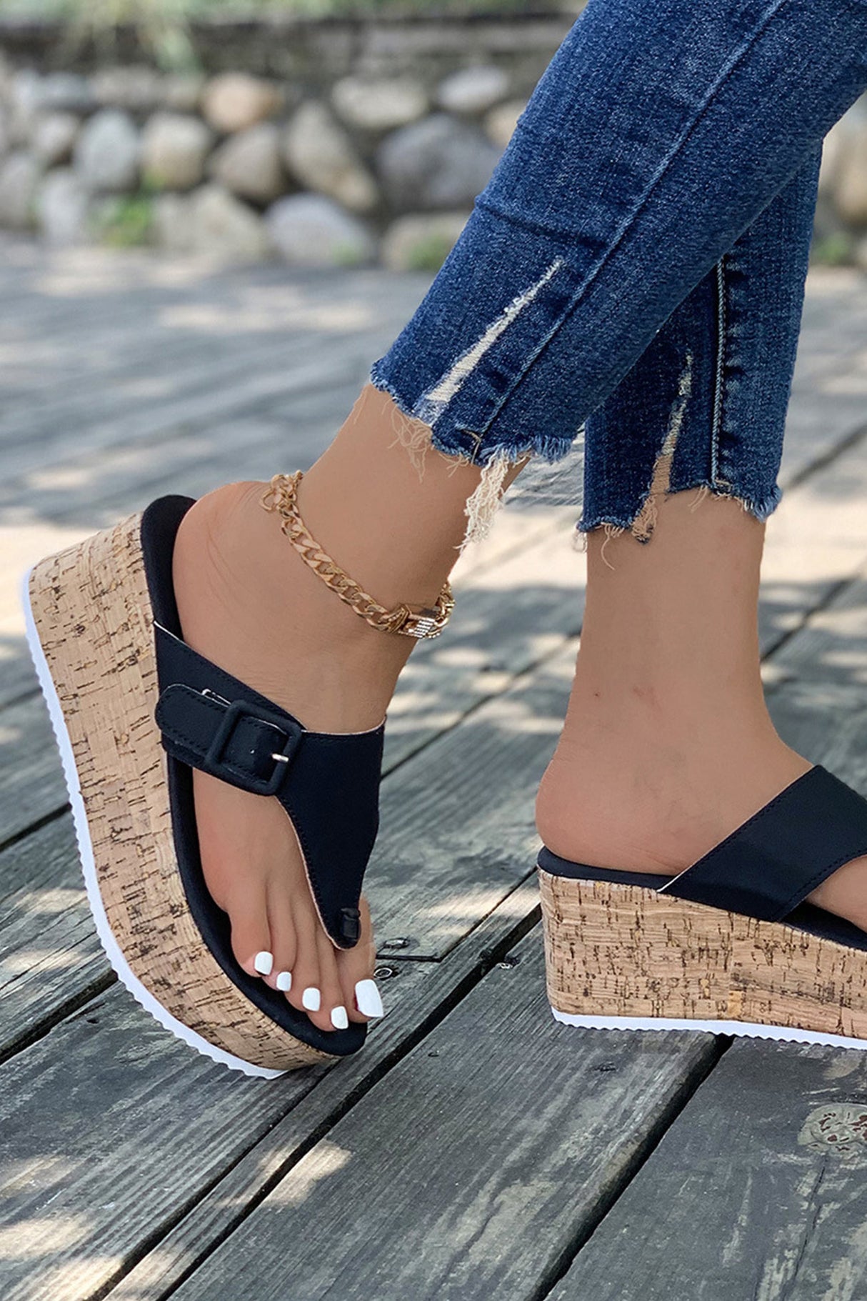 Solid Buckle Thick Sole Thong Sandals