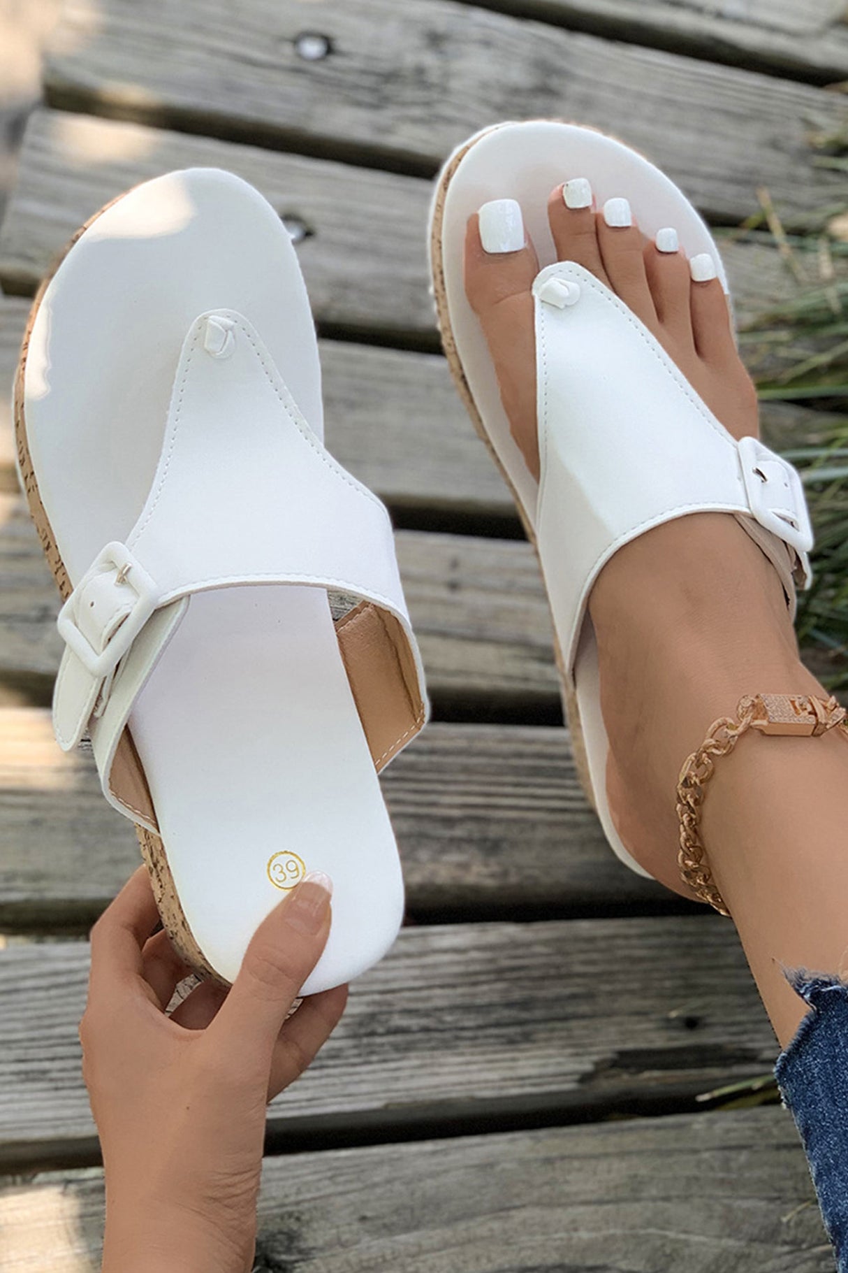 Solid Buckle Thick Sole Thong Sandals