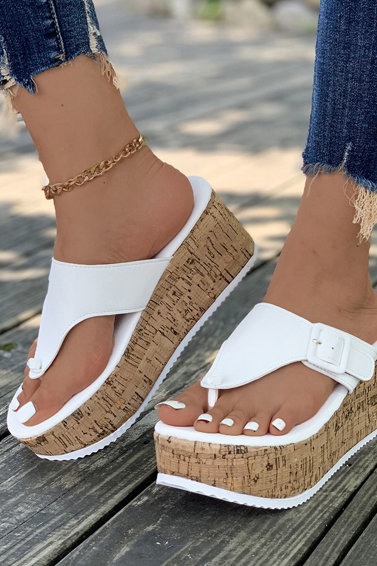 Solid Buckle Thick Sole Thong Sandals