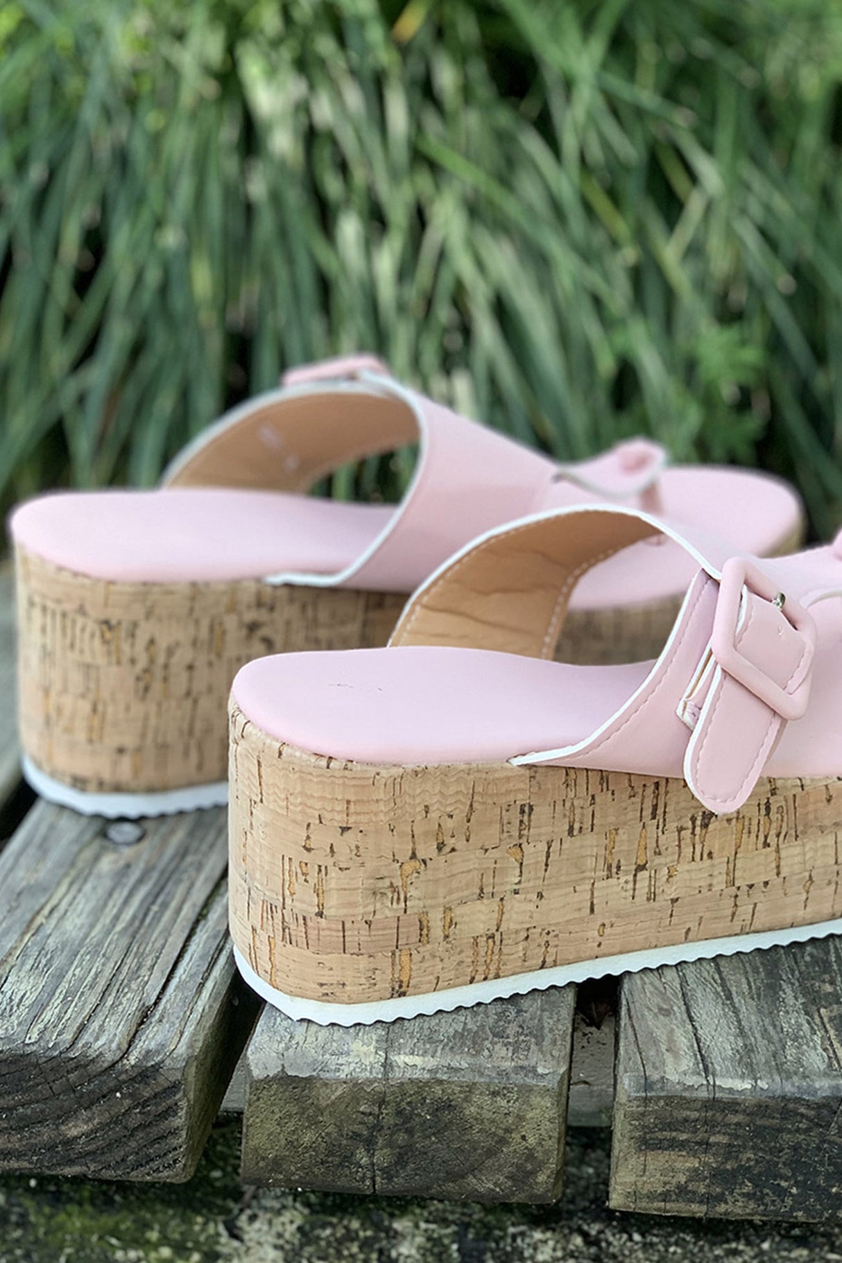 Solid Buckle Thick Sole Thong Sandals