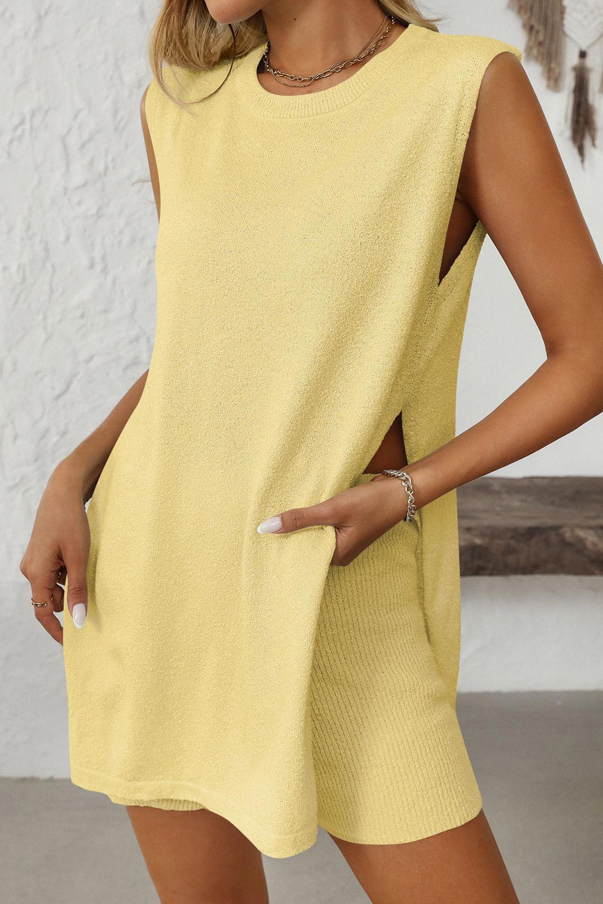 Arolora Solid Color Slit Knit Vest Shorts Set