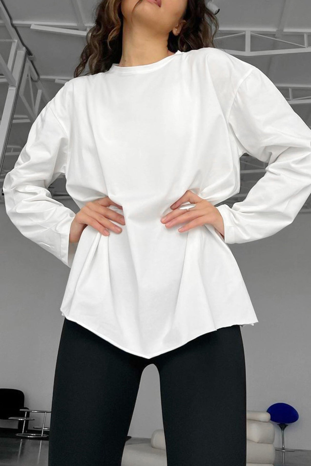 Arolora solid-crew-neck-slit-cotton-sweatshirt