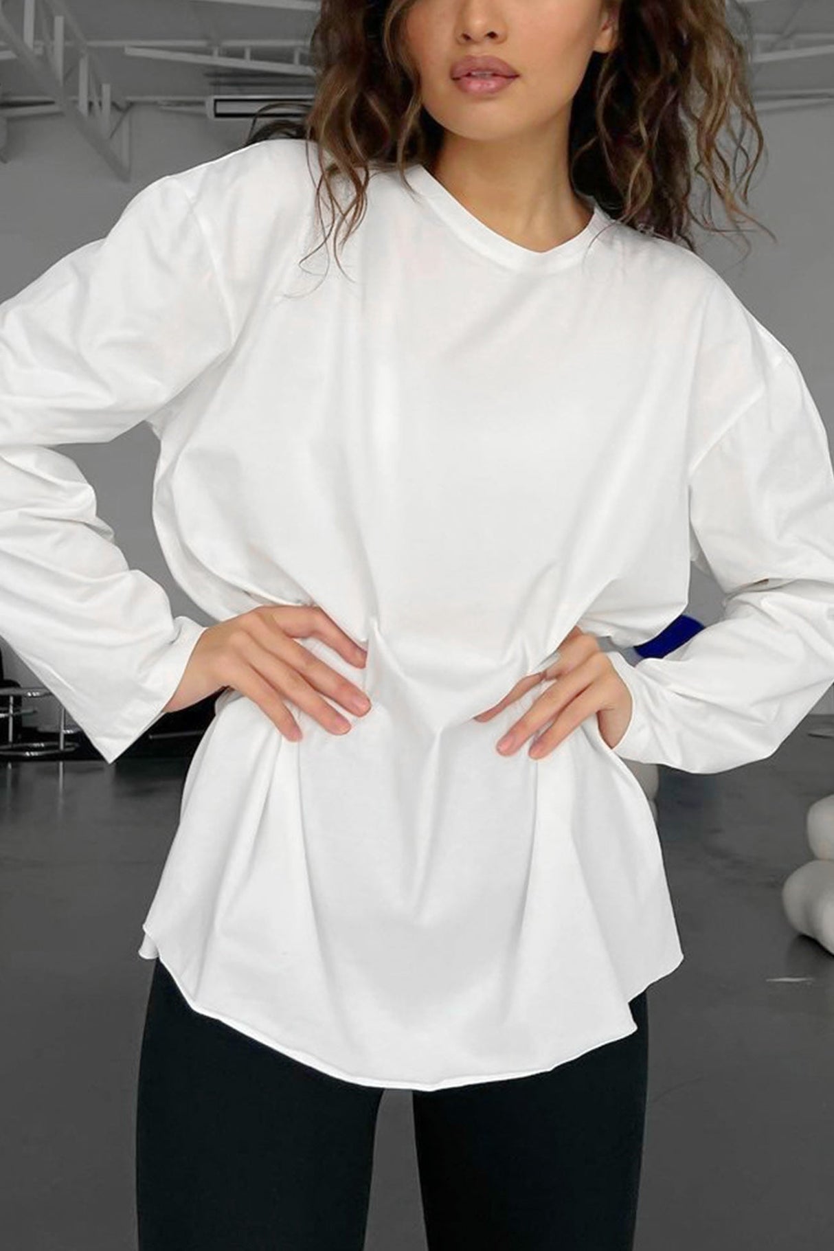 Arolora solid-crew-neck-slit-cotton-sweatshirt