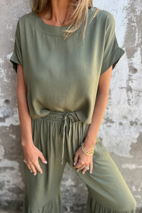 Arolora Solid Short Sleeve Flare Pants Set