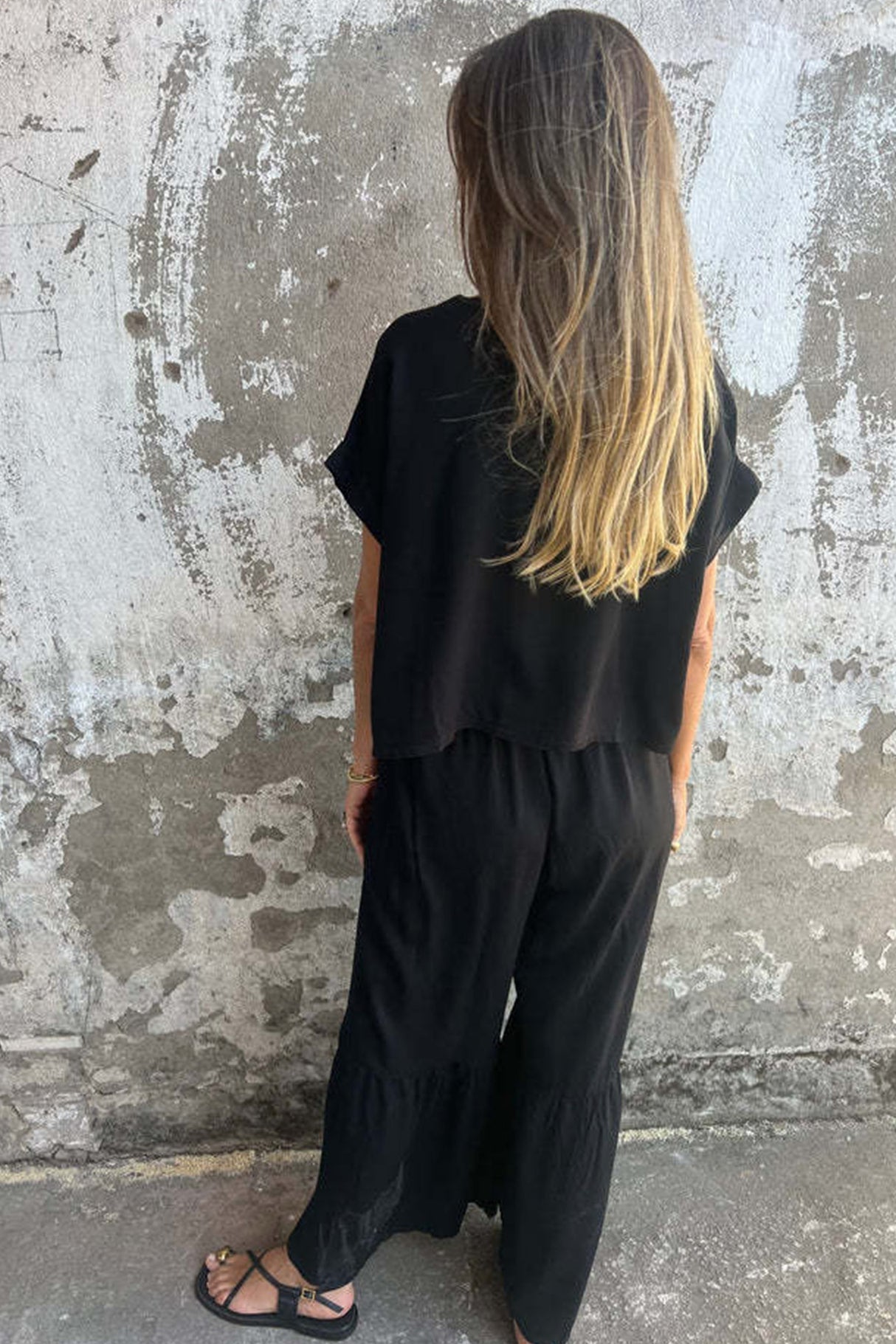 Arolora Solid Short Sleeve Flare Pants Set