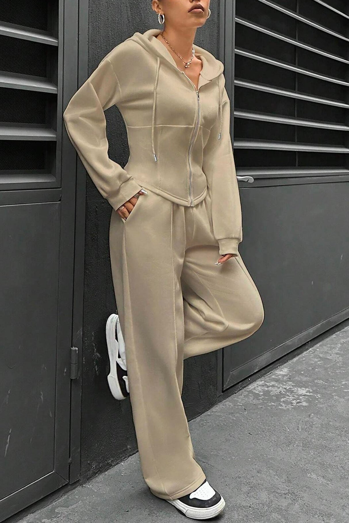 Arolora solid-slim-fit-hoodie-pants-suits