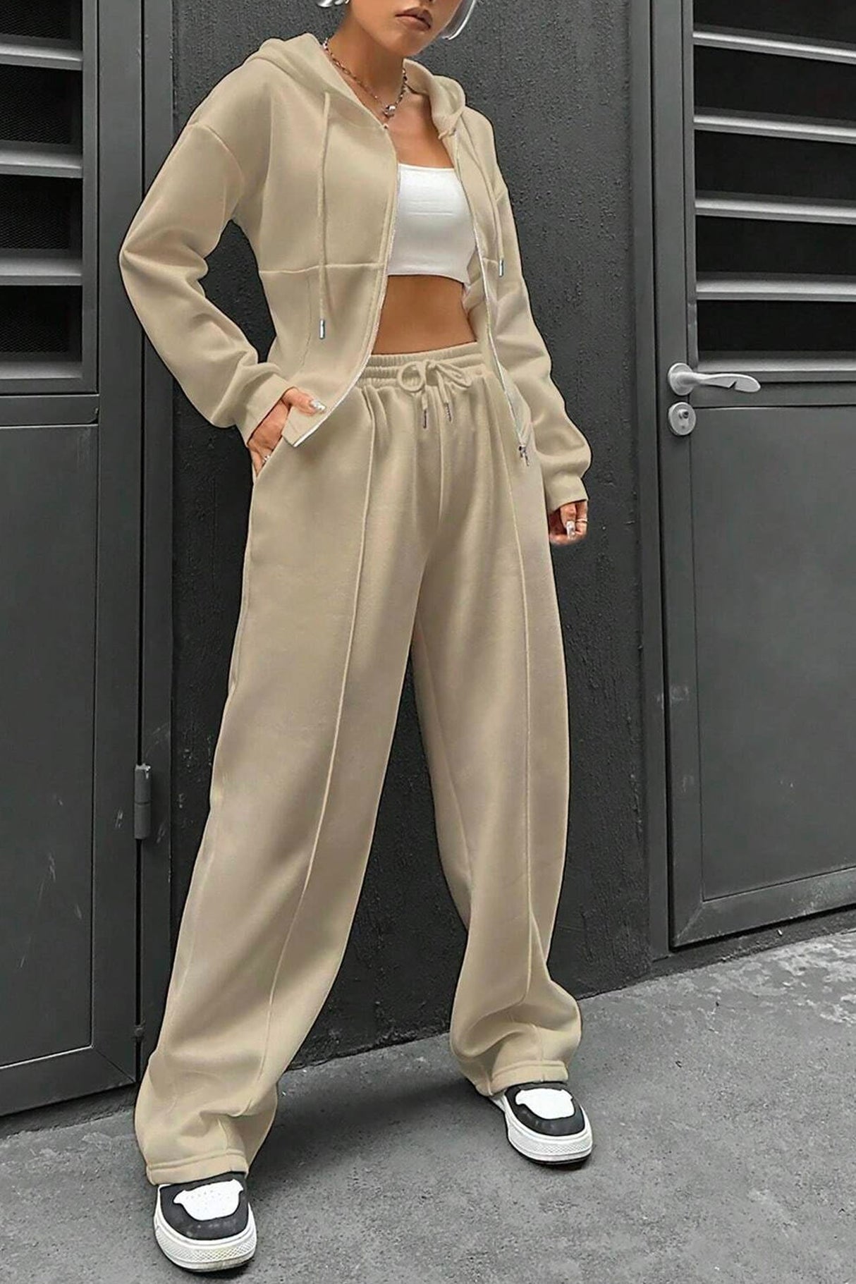 Arolora solid-slim-fit-hoodie-pants-suits