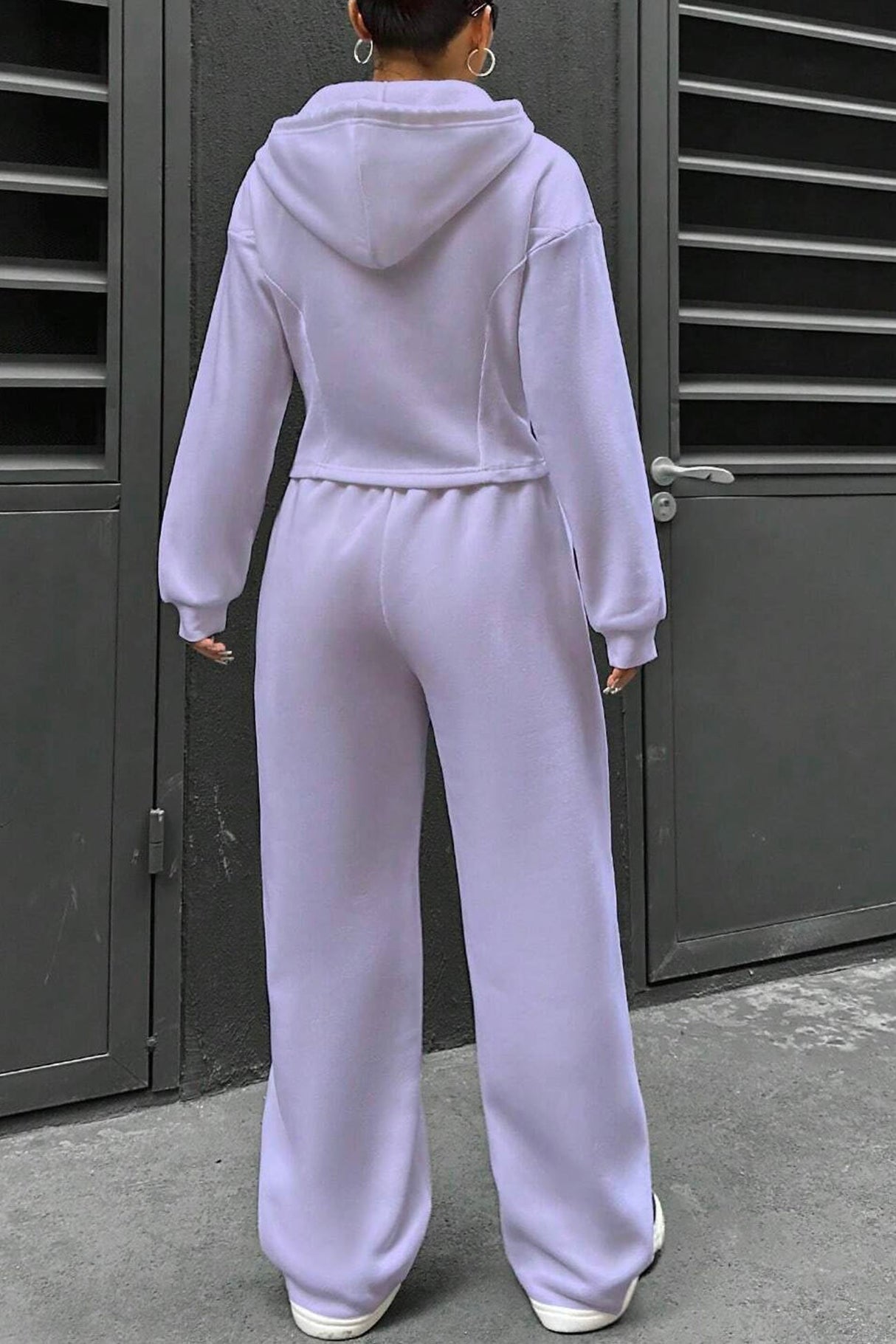 Arolora solid-slim-fit-hoodie-pants-suits