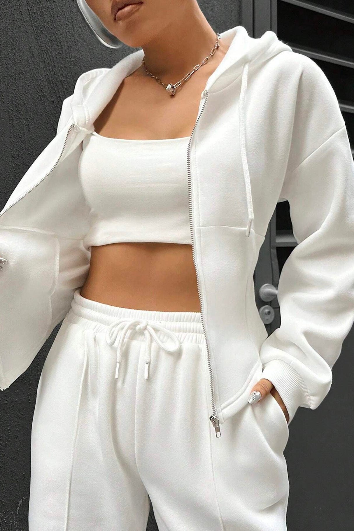 Arolora solid-slim-fit-hoodie-pants-suits