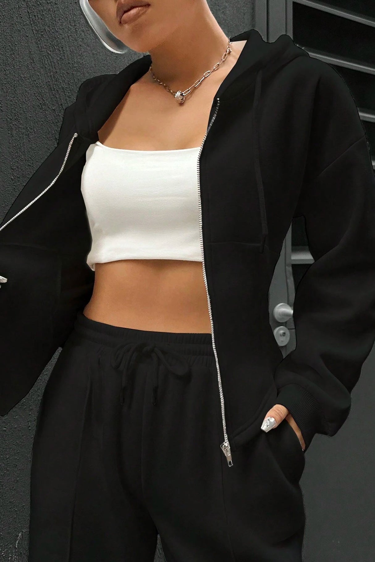 Arolora solid-slim-fit-hoodie-pants-suits