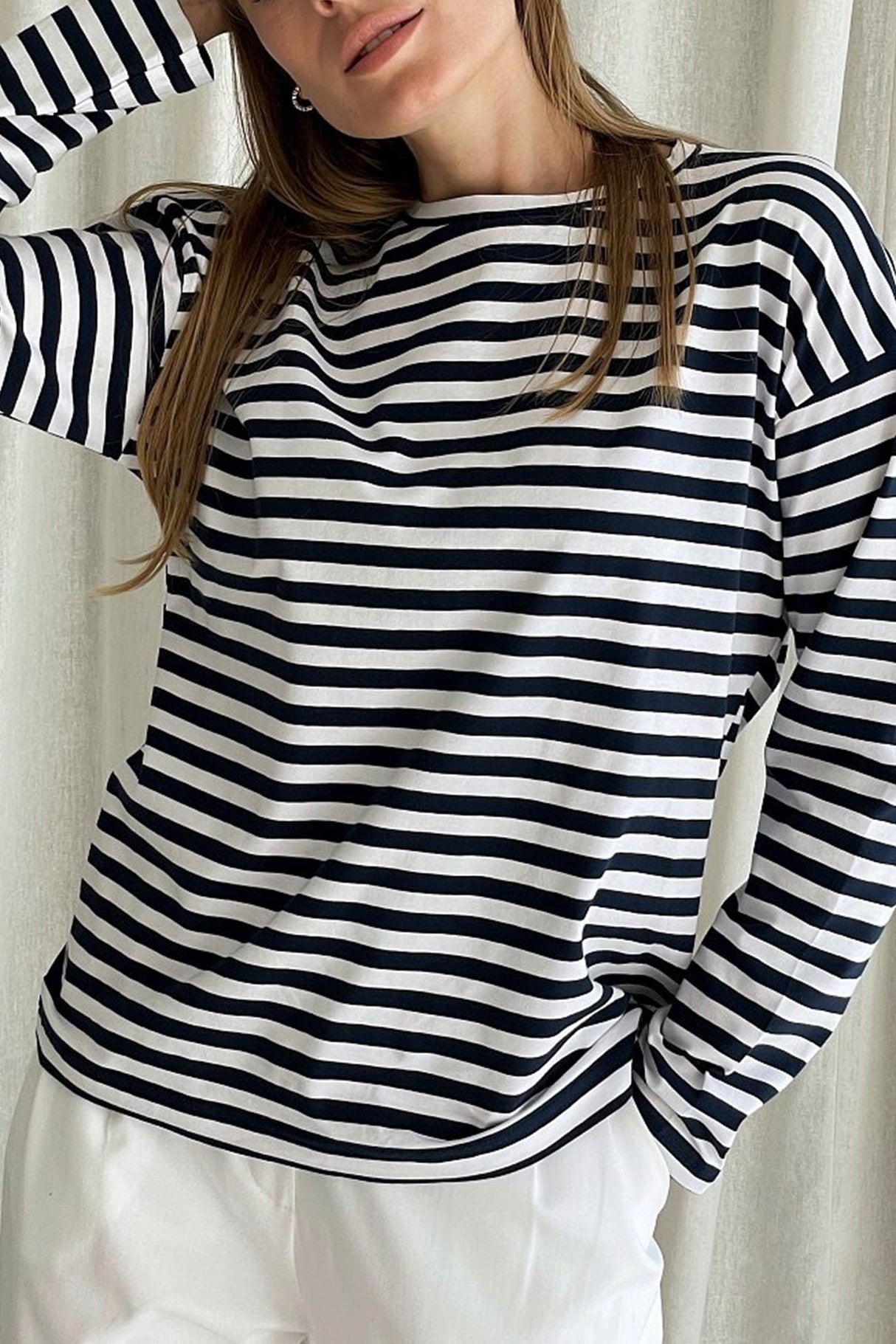 Arolora striped-crew-neck-long-sleeve-cotton-t-shirt