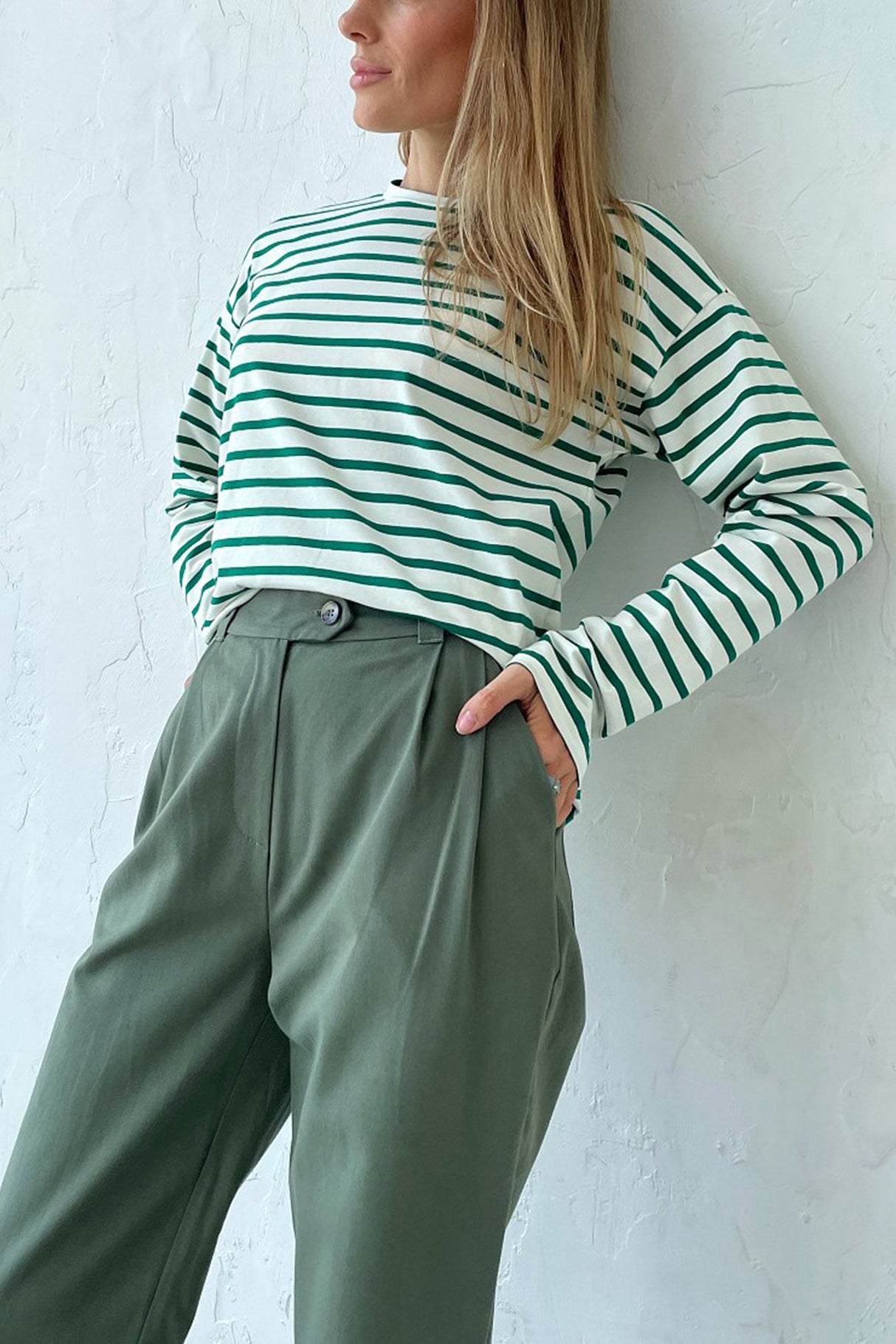 Arolora striped-crew-neck-long-sleeve-cotton-t-shirt