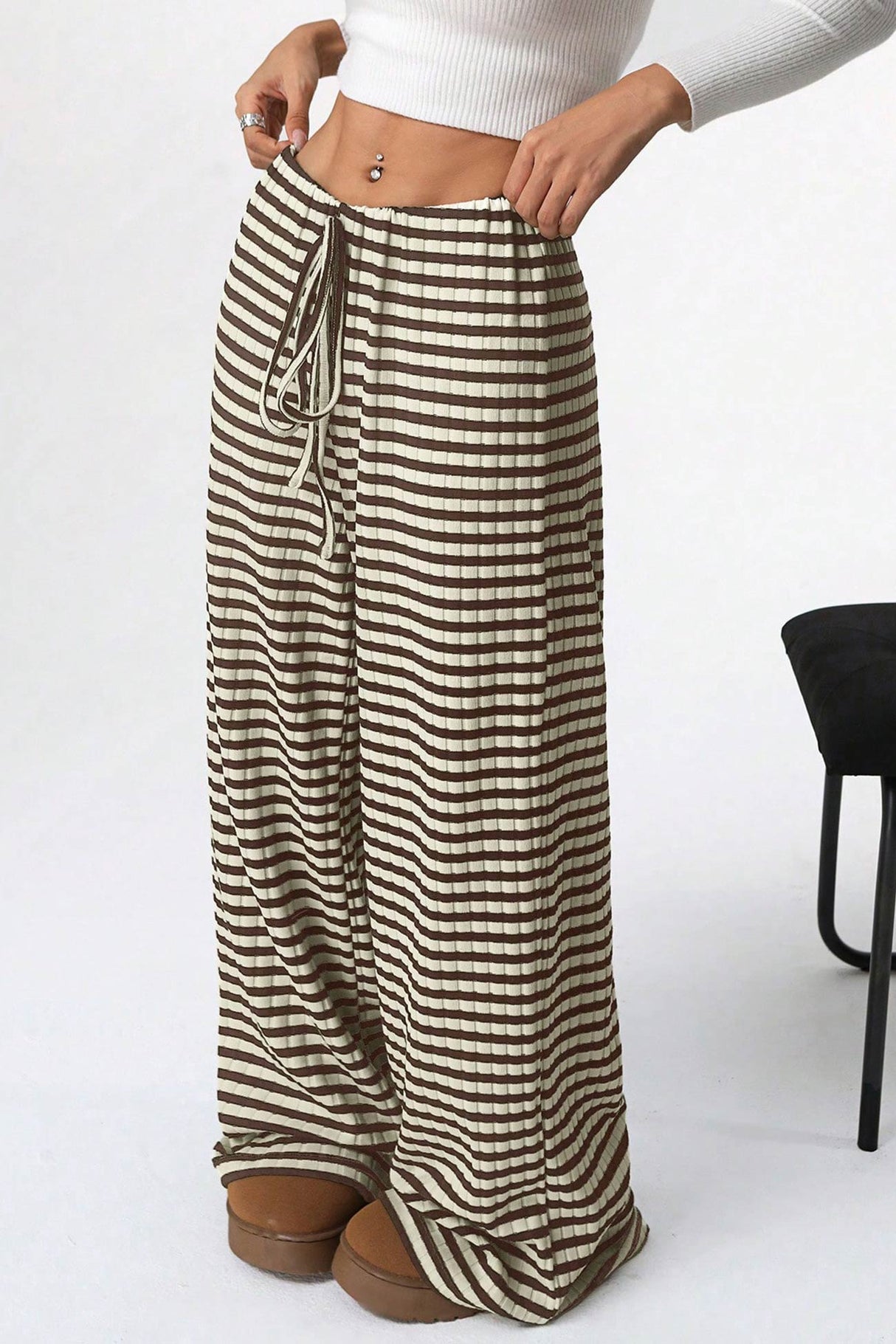 Arolora striped-drawstring-waist-cotton-long-pants