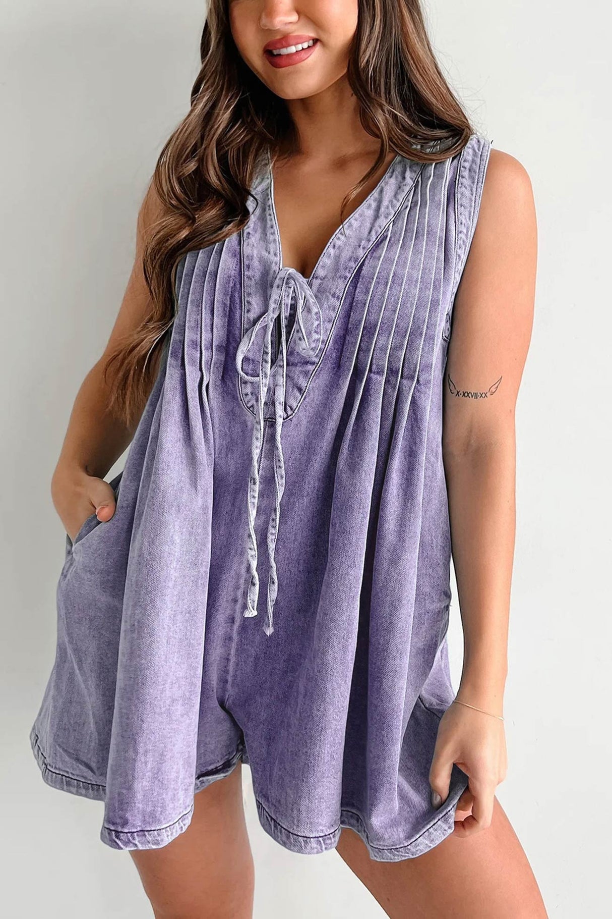Arolora tie-up-sleeveless-denim-rompers
