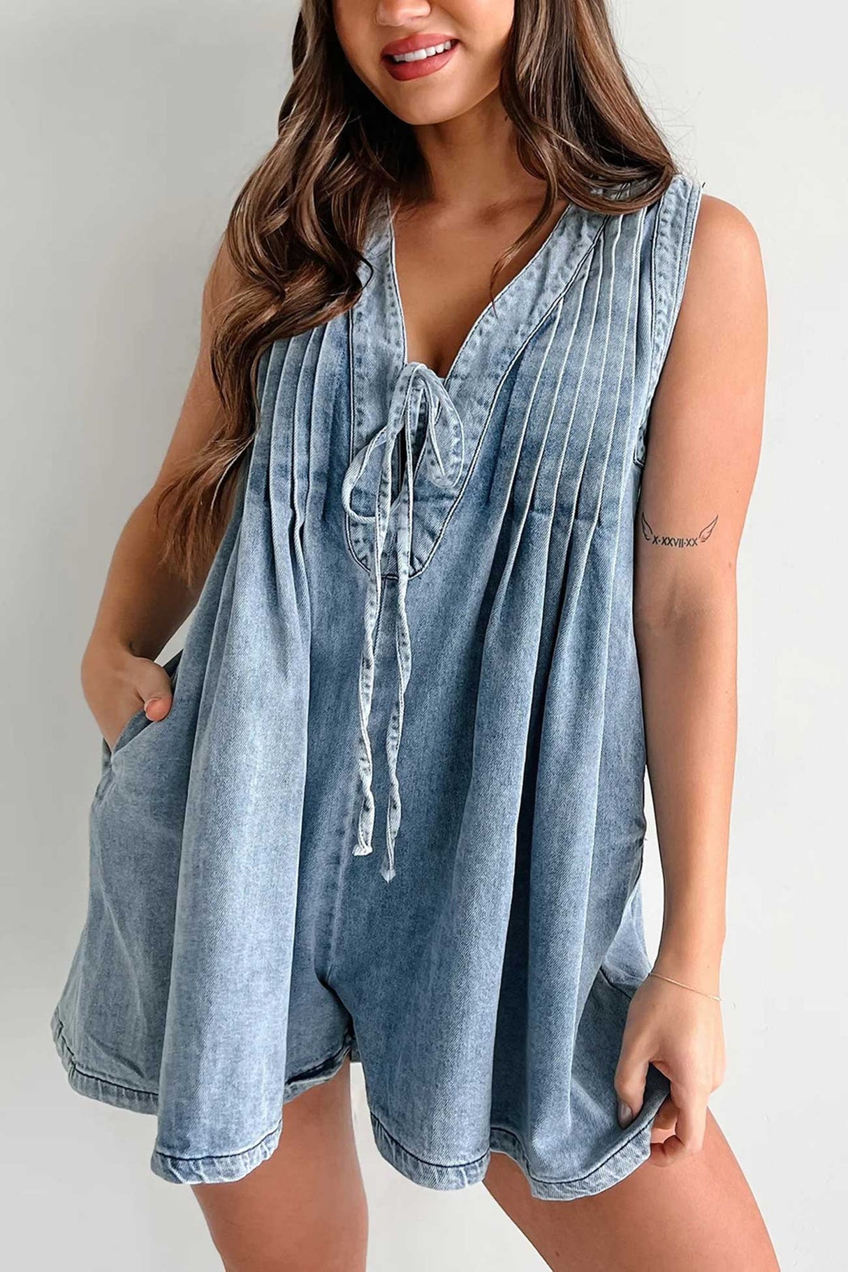 Arolora tie-up-sleeveless-denim-rompers