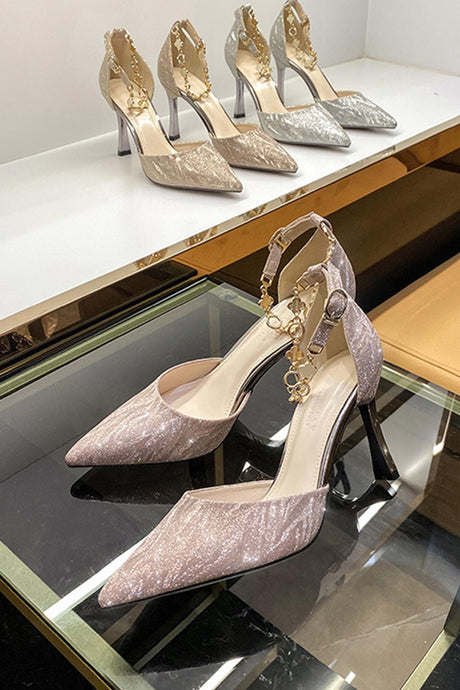 Four-leaf Clover Chain Pointed Toe Pumps