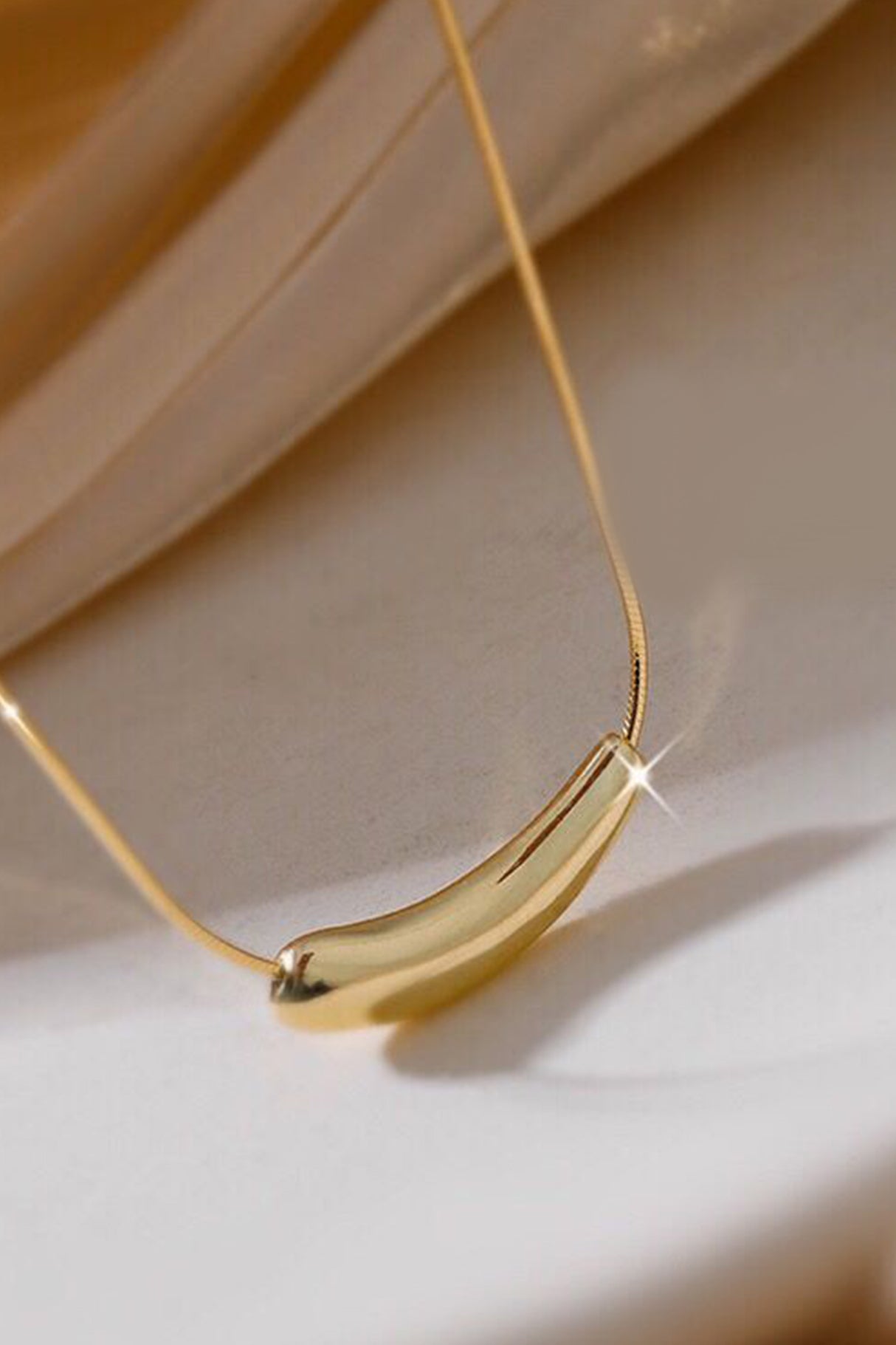 Minimalist Water Drop Necklace