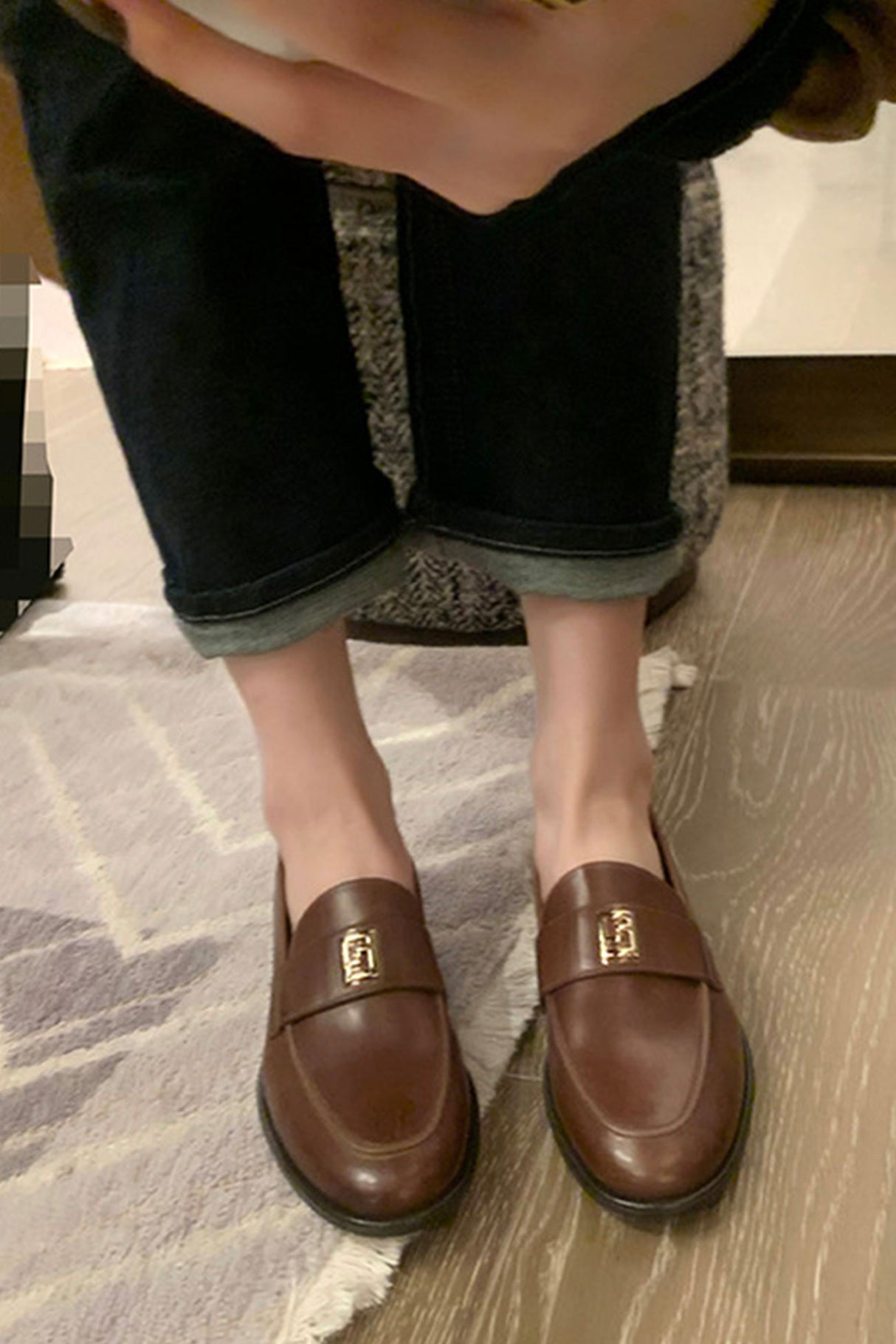 Pointed-toe Metal Buckle Loafers