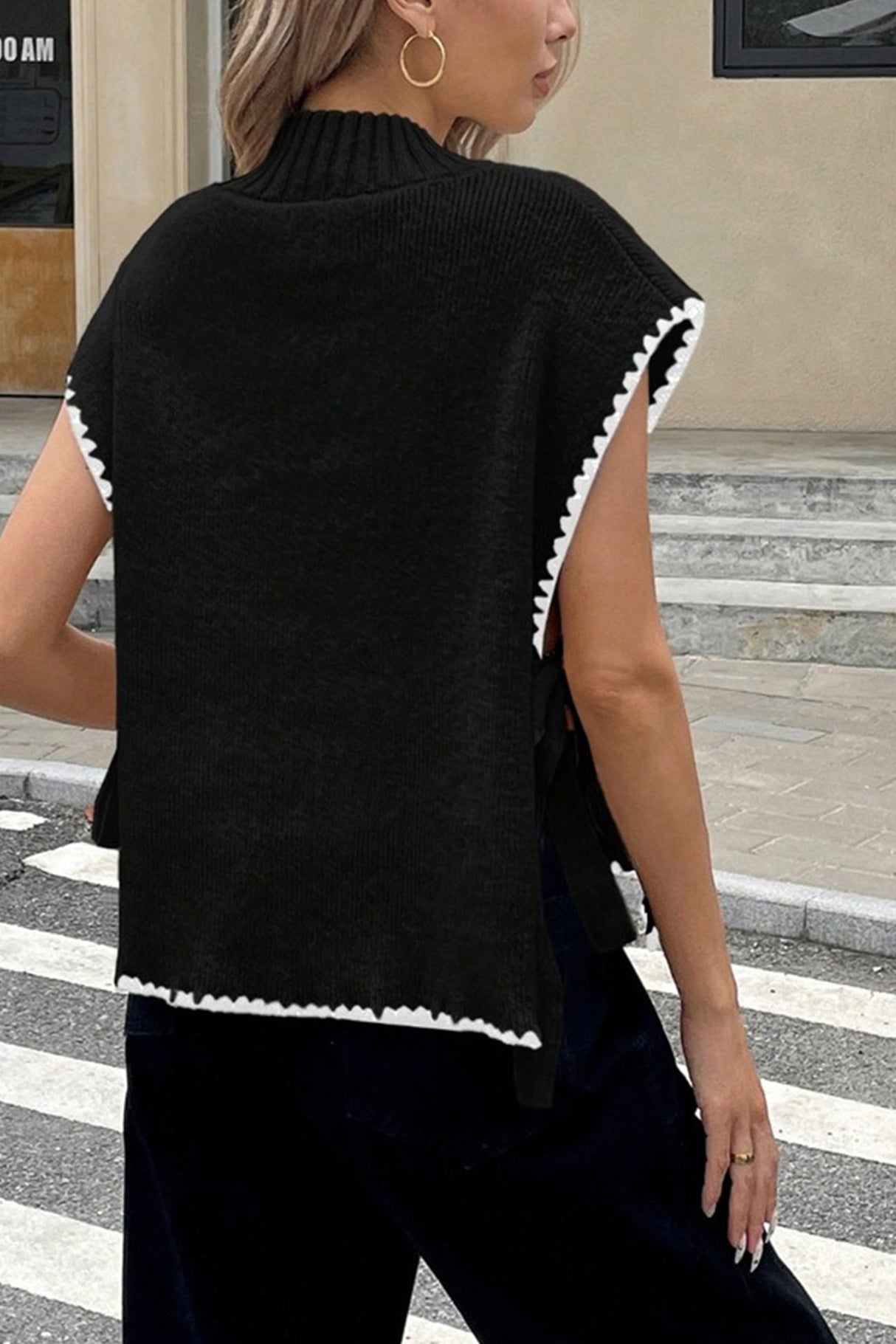 Contrast Sleeveless Tie-up Sweater