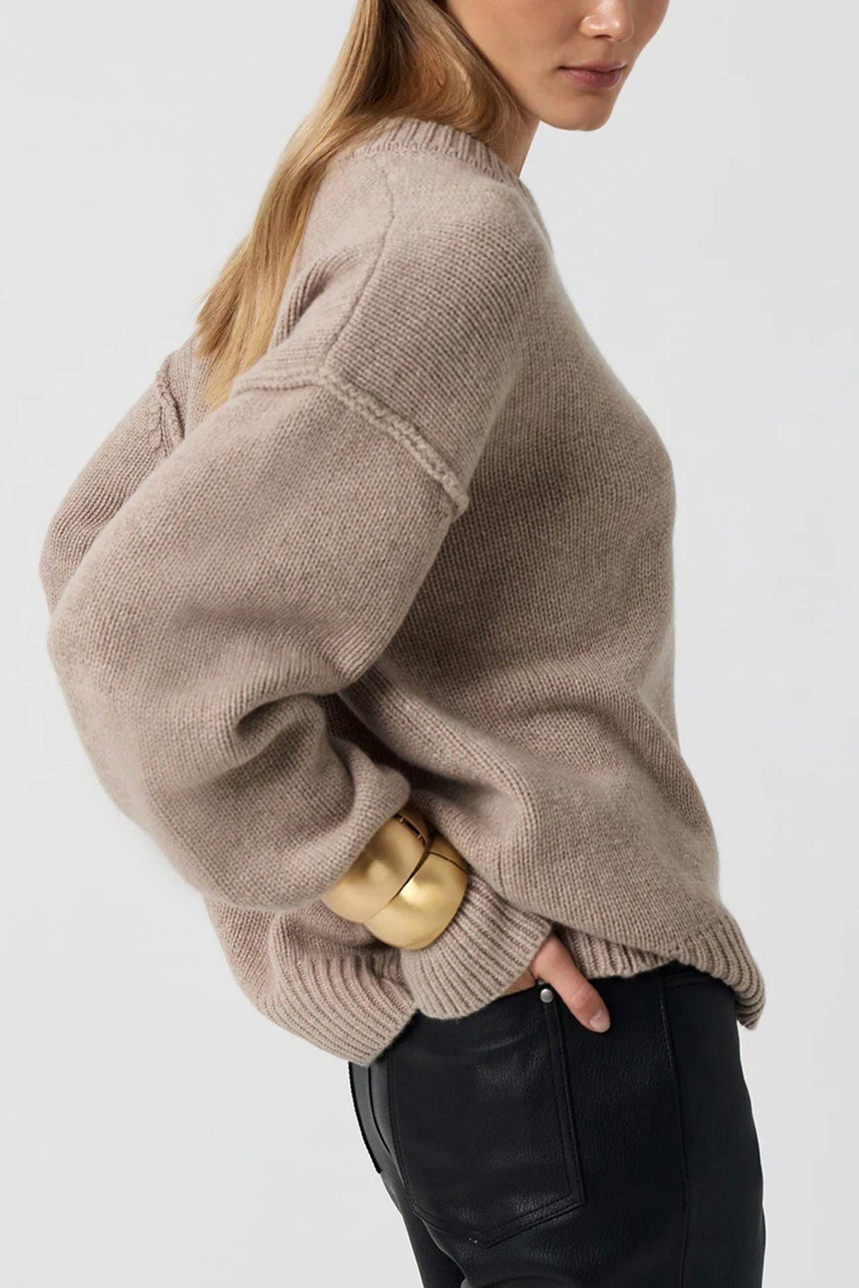 Round Neck Solid Color Pullover Sweater